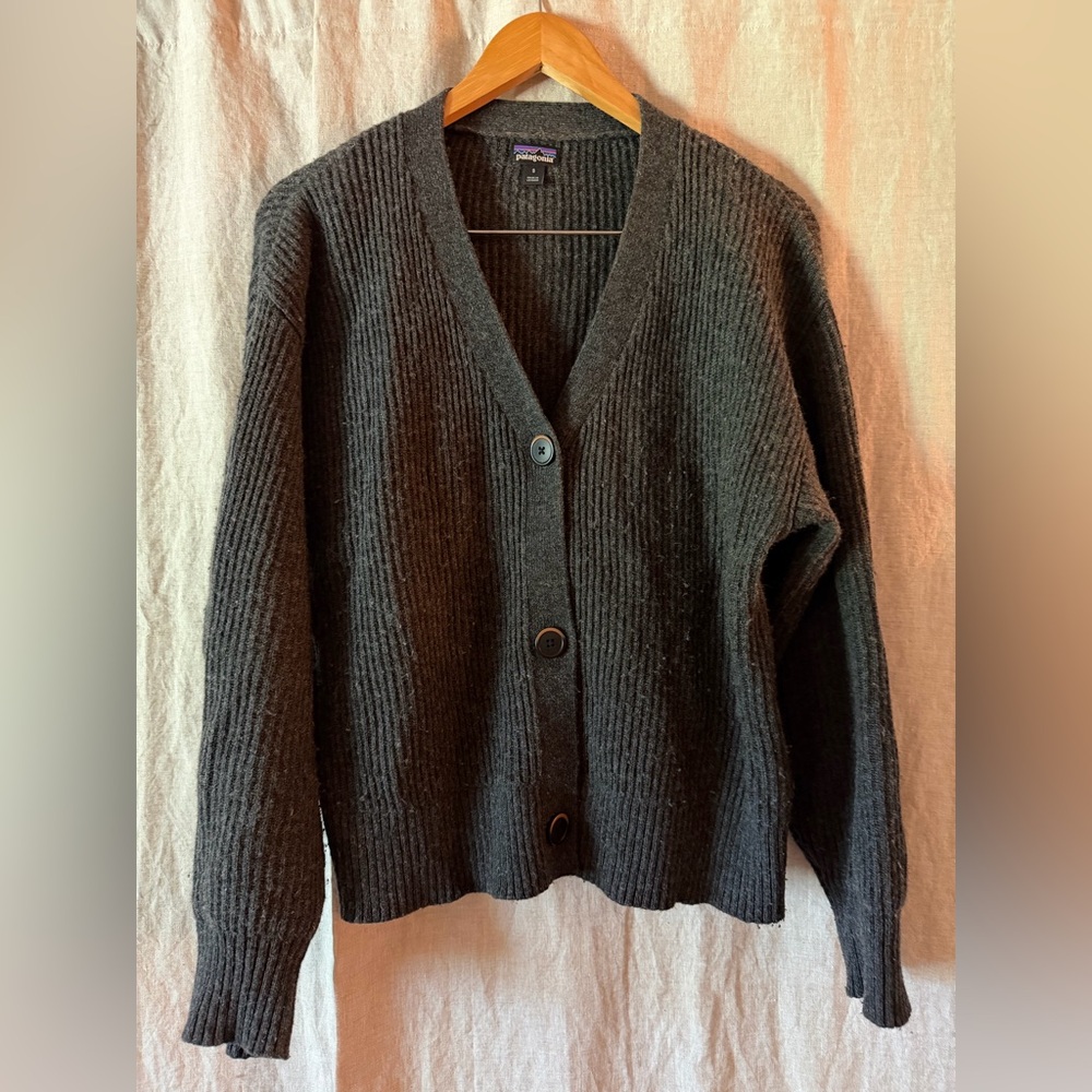 Patagonia Wool Women's Dark Charcoal Ribbed Button-Up Cardigan